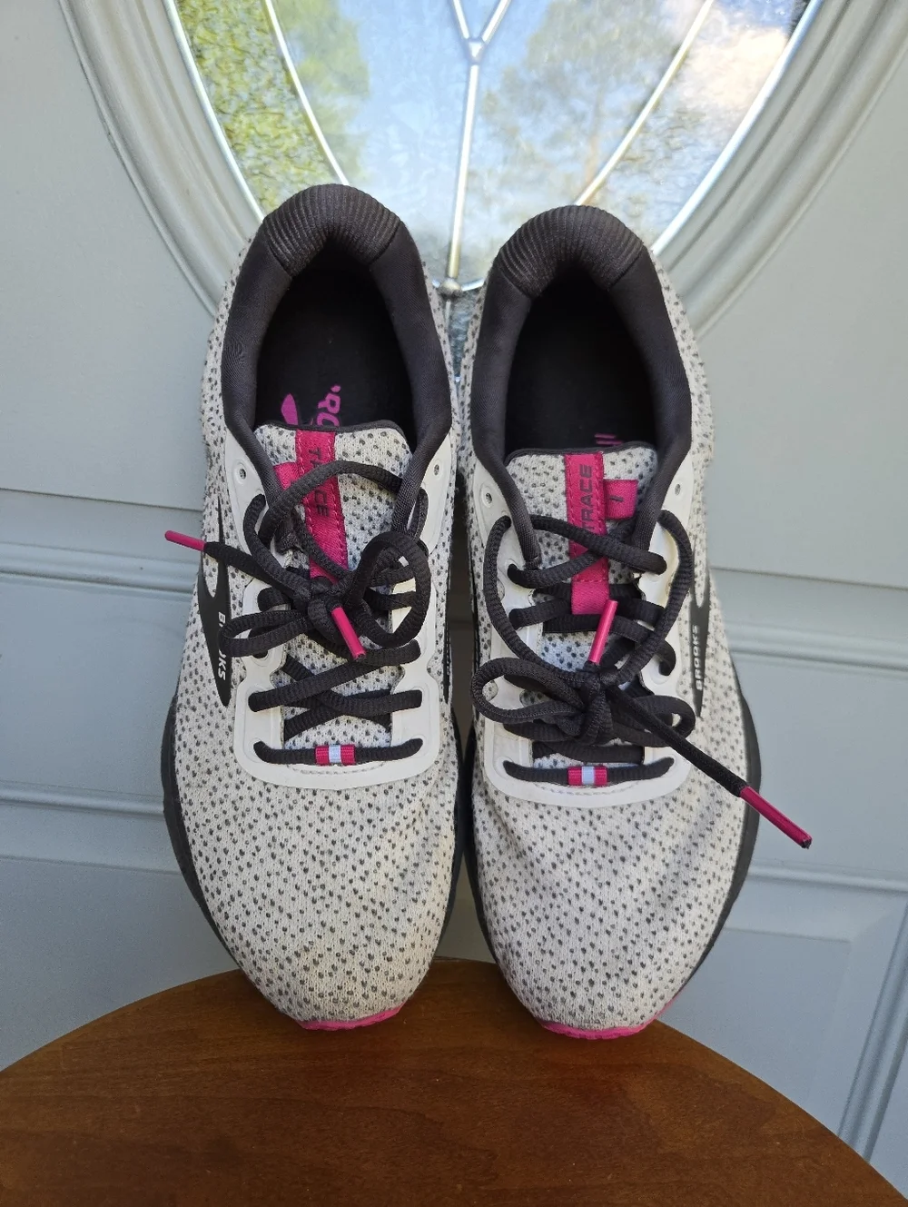 Brooks Trace Sneakers